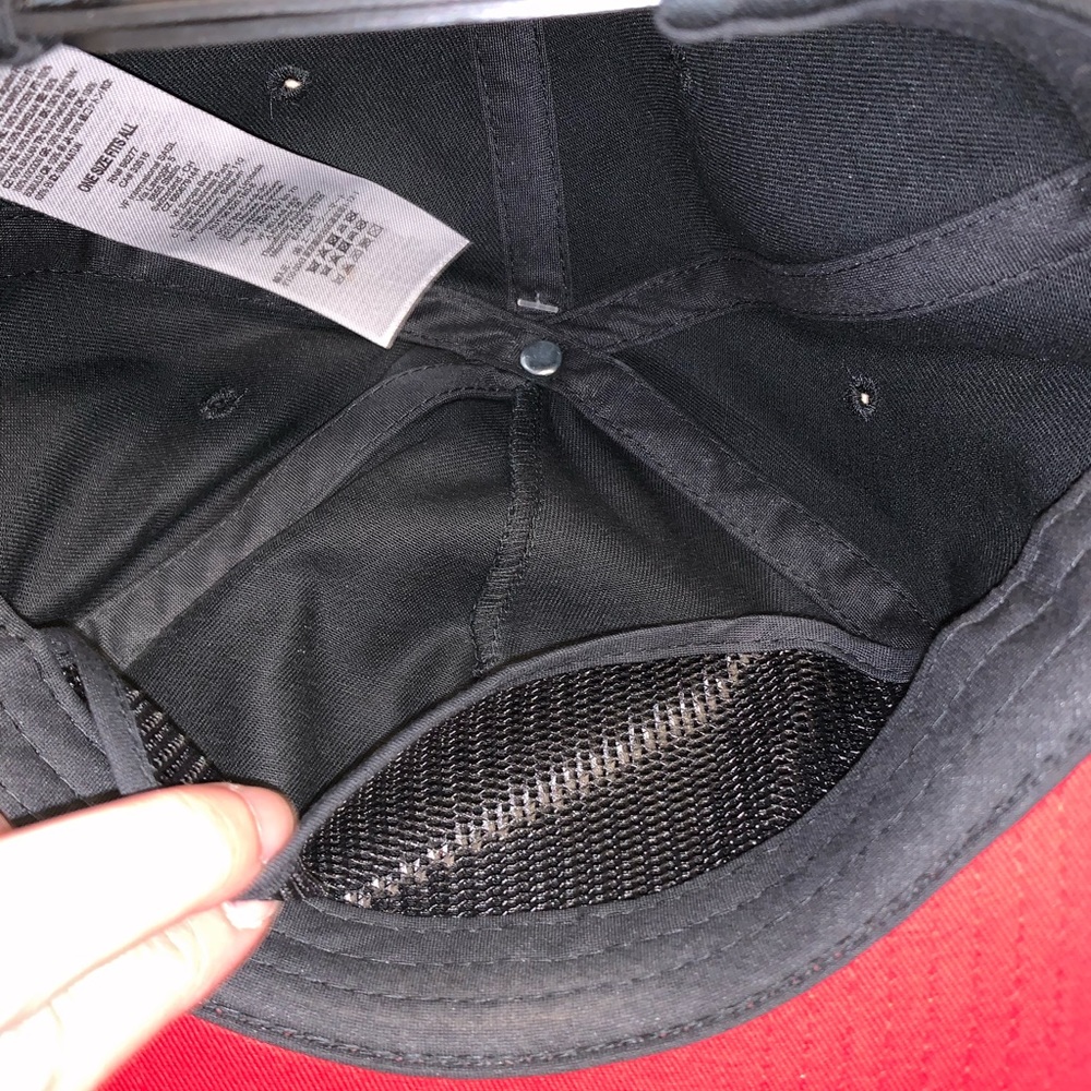NWT Vans x Chima Snap Back Hat Red and Black - Picture 8 of 8